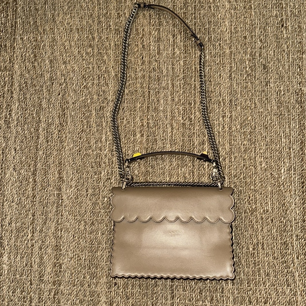 Fendi Vitello Liberty Scalloped Studded Kan Bag - Picture 7 of 7